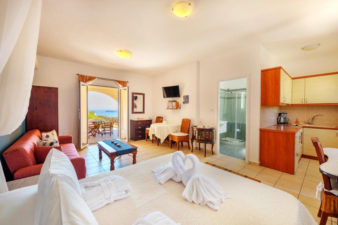 Sunrise Beach Suites Azolimnos Exterior photo