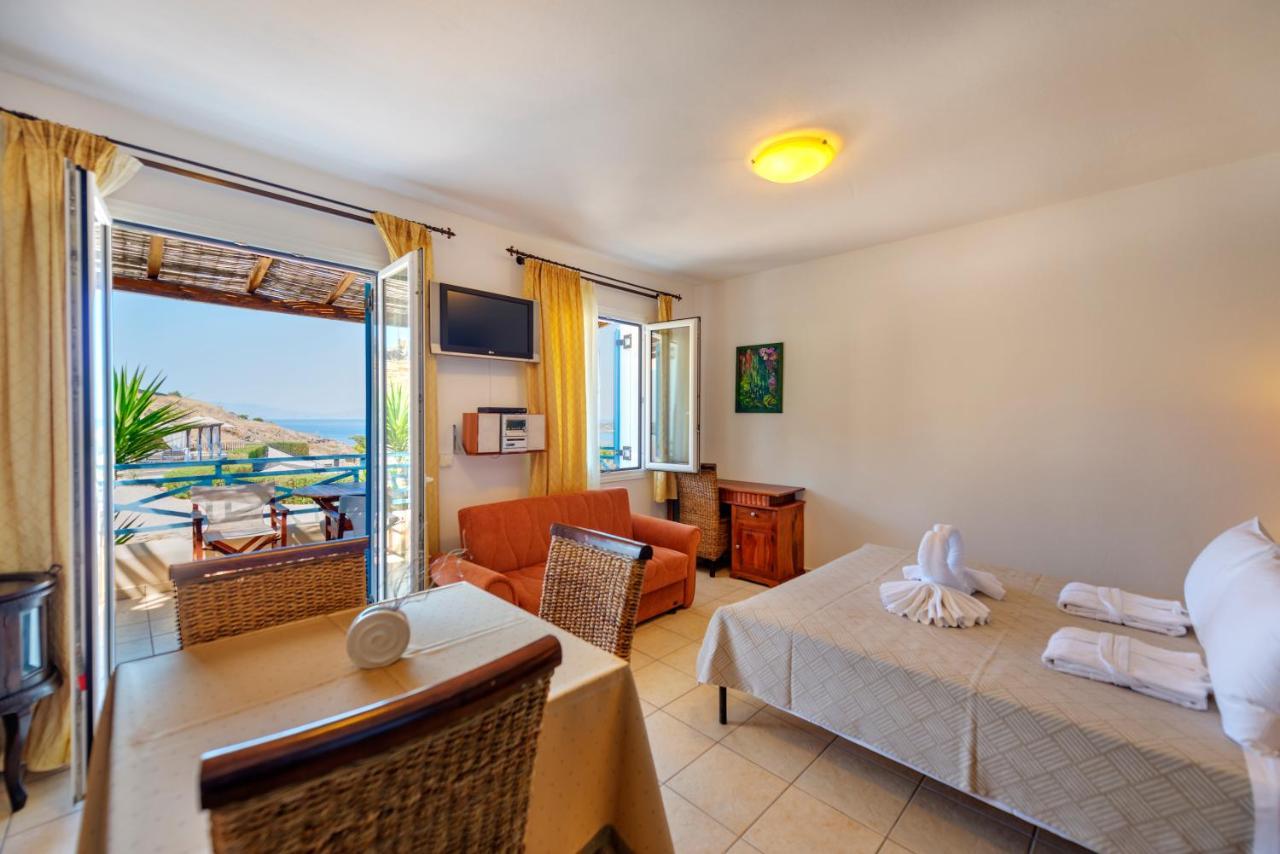 Sunrise Beach Suites Azolimnos Exterior photo