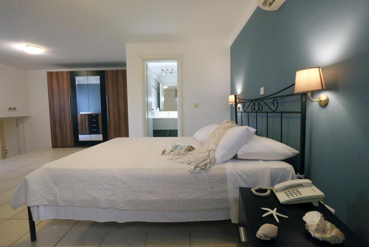 Sunrise Beach Suites Azolimnos Exterior photo