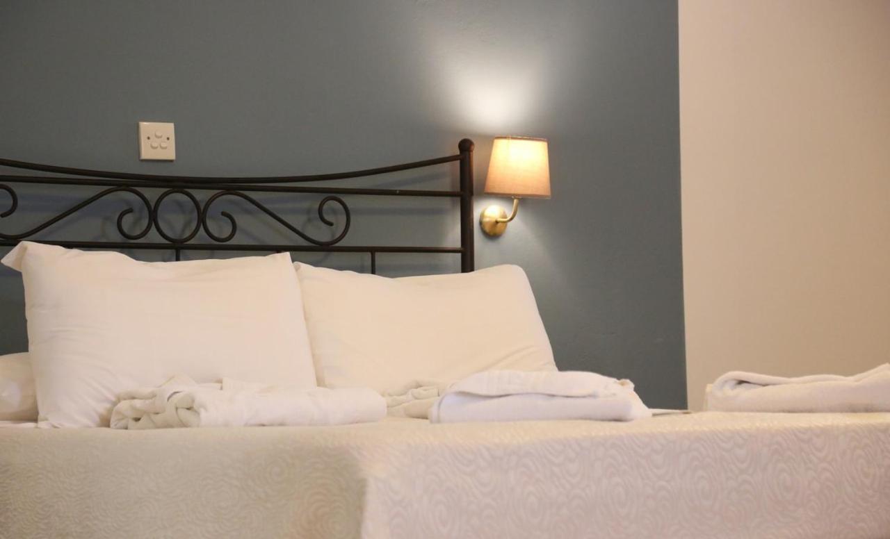 Sunrise Beach Suites Azolimnos Exterior photo