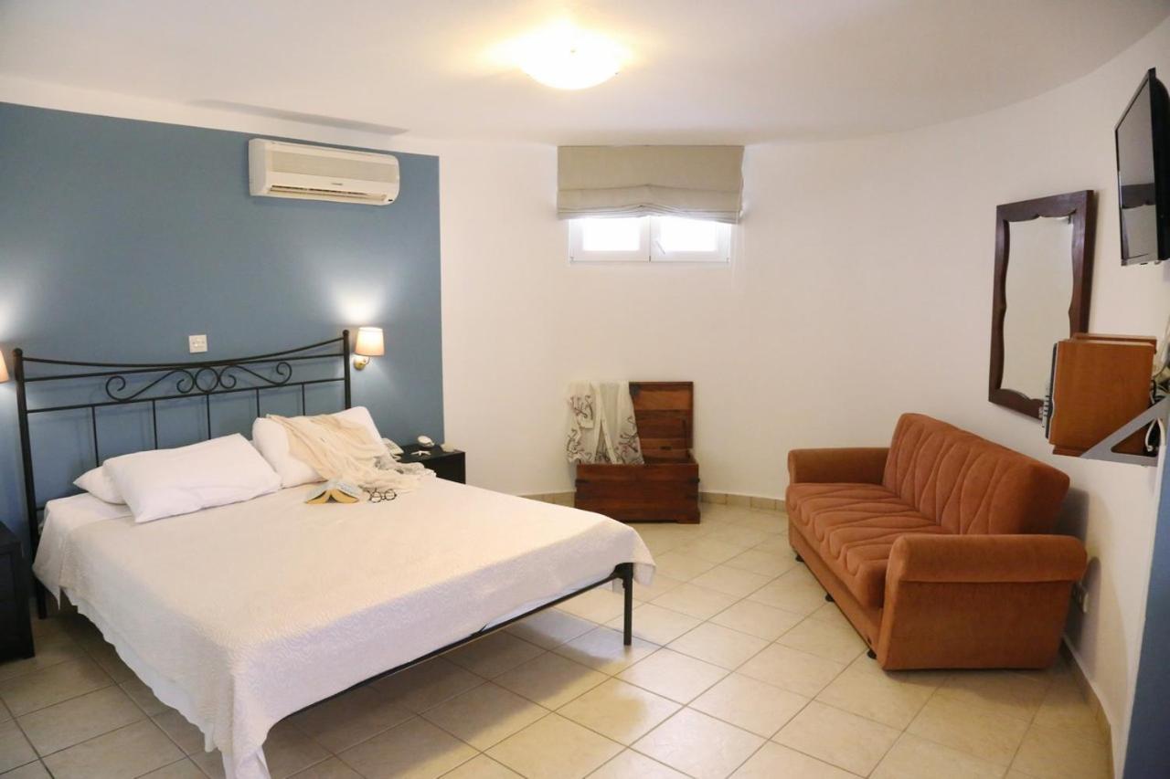 Sunrise Beach Suites Azolimnos Exterior photo