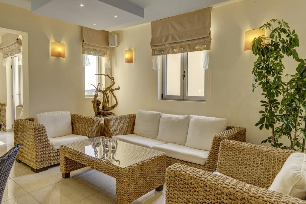 Sunrise Beach Suites Azolimnos Exterior photo